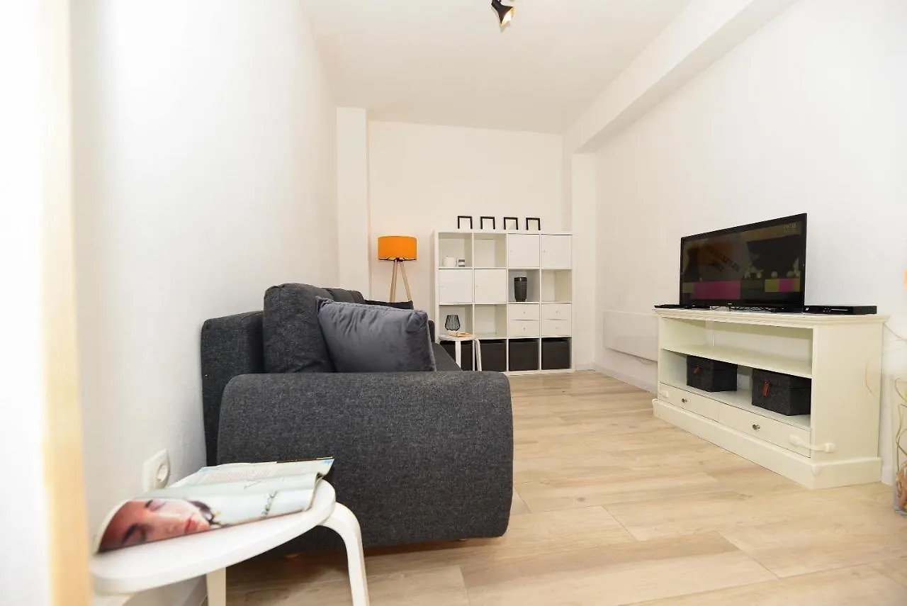 Hébergement de vacances Apartman U Atraktivnoj Kuci U Nizu S Garazom Ljubač Croatie