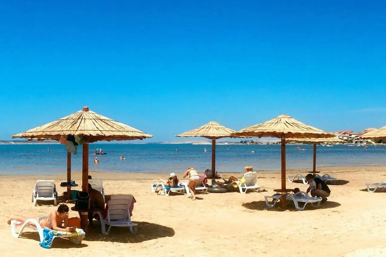 Holiday home Apartman U Atraktivnoj Kuci U Nizu S Garazom Ljubac