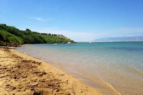 Apartman U Atraktivnoj Kuci U Nizu S Garazom Ljubac  Croatia